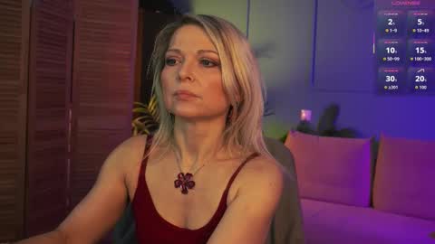 Snapshot of gloria_lovely chatting on October 2025 10:35:01 AM Gloria online show from October 2025 10:35:01 AM