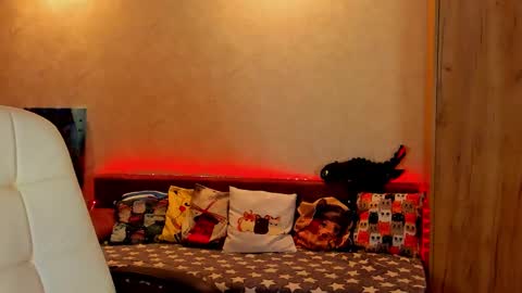 Gloria Wood online show from December 2024 03:54:02 PM