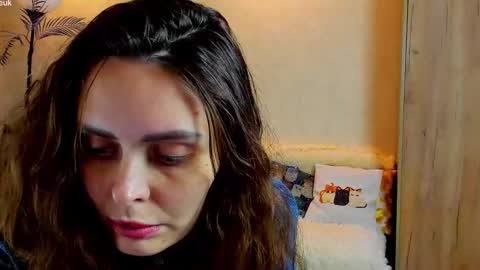 Gloria Wood online show from October 2025 06:07:02 PM