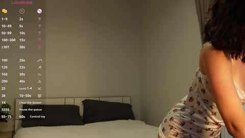 Gloria online show from November 2025 11:37:01 PM