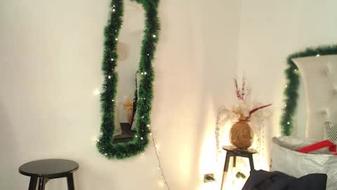 Glory online show from December 2025 12:33:02 PM