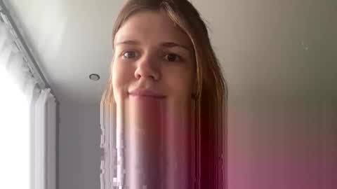  Roxy  online show from April 2026 02:08:02 PM