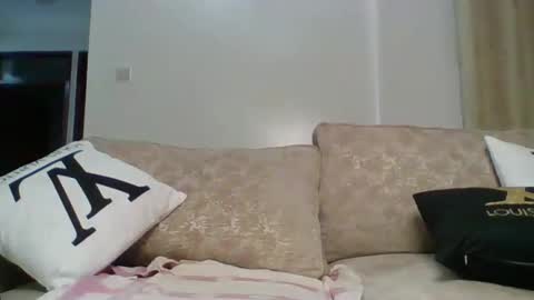 glossybae online show from October 2025 09:48:01 PM