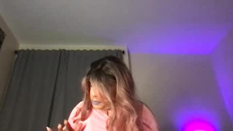 Glow Goddess online show from November 2025 02:25:01 AM