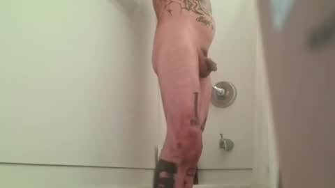 gnasty83 online show from October 2025 03:43:01 PM