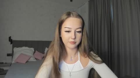 Lina online show from November 2025 08:38:02 AM