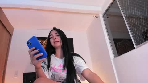 goddess_eli77 online show from November 2025 02:22:02 AM