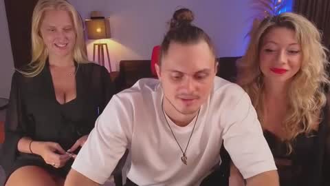   330 UTC2 girls   online show from February 2025 03:18:02 AM