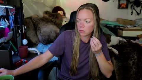 Patricia Mars           Goddess of Mars twitter thegoddessmindy online show from October 2025 03:31:02 PM