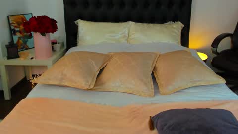 Katrin online show from October 2025 04:27:01 AM