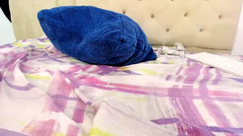 CHANELL online show from December 2024 02:09:01 AM