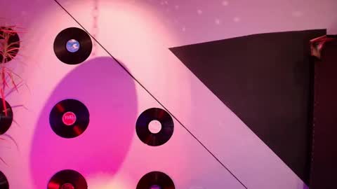 Julieta online show from November 2025 06:35:01 PM