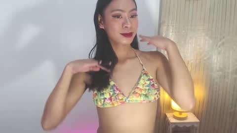 Kyla and Nian online show from September 2025 02:04:01 AM