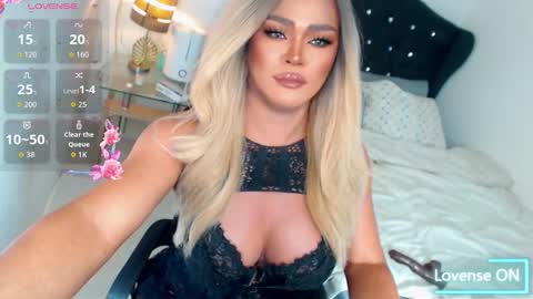 Miss Anna online show from November 2025 11:32:02 AM