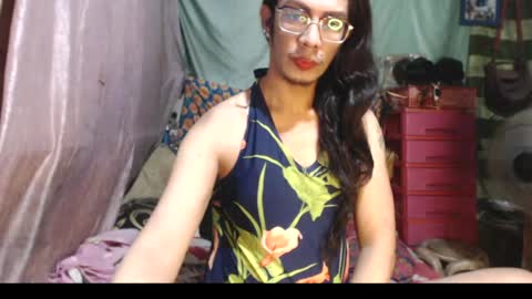 Snapshot of goddesssonyaxxx chatting on June 2026 05:57:01 AM KENNY DOLL online show from June 2026 05:57:01 AM