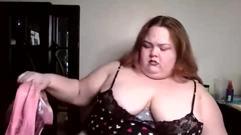 Snapshot of godessisabella chatting on February 2025 04:00:02 PM godessisabella online show from February 2025 04:00:02 PM