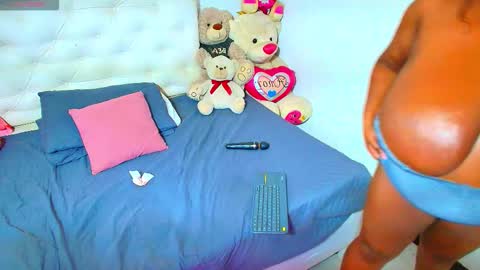 Godess Tracy online show from October 2025 02:00:01 AM