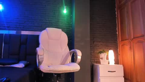 HUAN online show from January 2025 04:44:01 AM