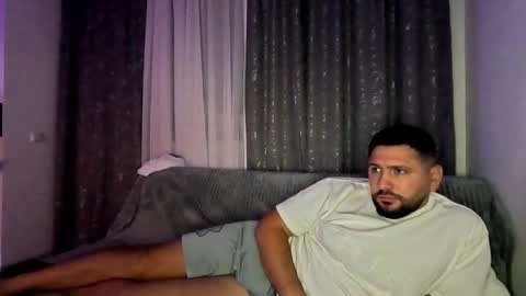 gold_alpha_boy online show from September 2025 07:30:02 PM