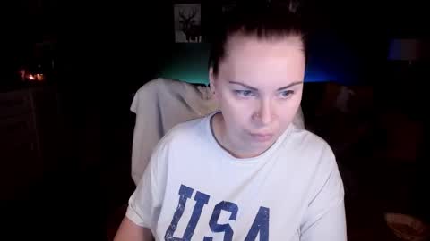 Snapshot of golden_sugar chatting on March 2026 05:44:01 AM Shy in the streets but a freak in the sheets online show from March 2026 05:44:01 AM