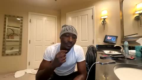 Snapshot of goldenapo chatting on March 2026 04:07:02 AM goldenapo online show from March 2026 04:07:02 AM