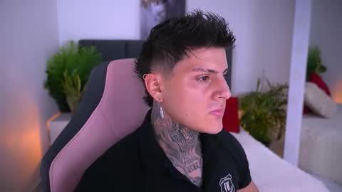 goldenatlasx online show from February 2026 06:38:01 PM