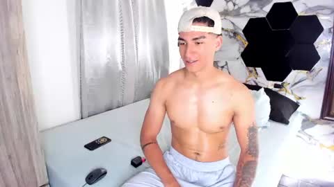 Snapshot of goldendesirexx_ chatting on July 2026 07:02:02 PM Golden online show from July 2026 07:02:02 PM