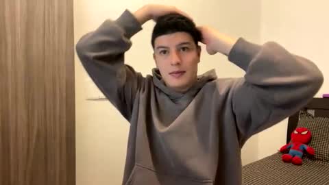 goldenknight33 online show from October 2025 04:41:02 PM