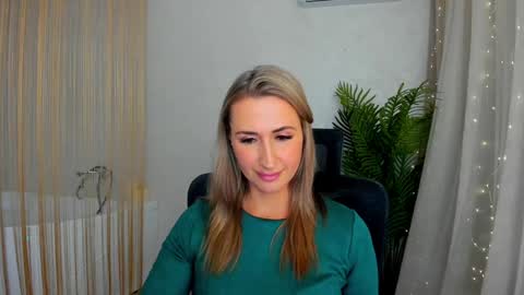 Olivia online show from January 2025 08:02:01 PM