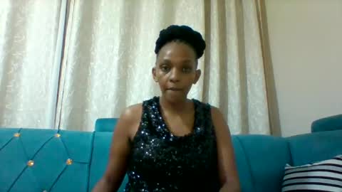 goldenmusexo online show from May 2026 06:09:01 PM