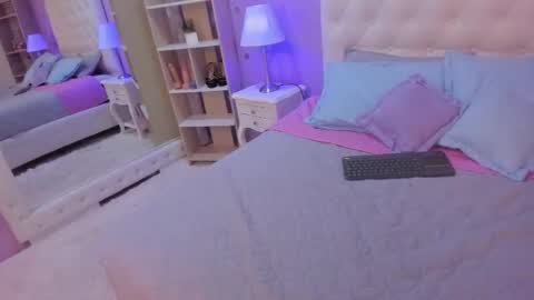 Snapshot of goldentemptation_ chatting on February 2026 09:40:02 PM goldentemptation_ online show from February 2026 09:40:02 PM