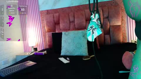 Snapshot of goldilockss15 chatting on November 2025 03:17:01 AM goldilockss15 online show from November 2025 03:17:01 AM