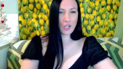 goldmoonn online show from December 2024 06:35:02 PM