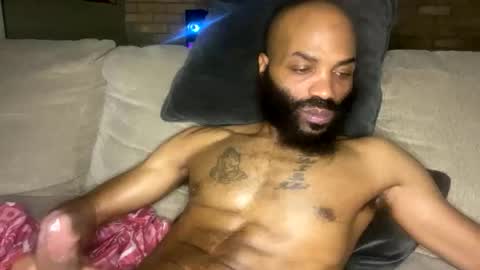 Snapshot of goldmouth_85 chatting on April 2026 08:02:02 AM Goldmouth 85 online show from April 2026 08:02:02 AM