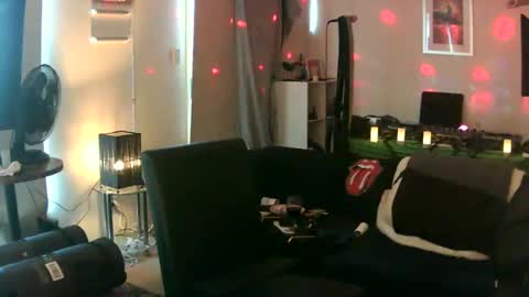 goldyguy011 online show from February 2025 06:14:01 AM