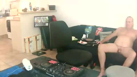 Snapshot of goldyguy011 chatting on June 2026 01:06:02 AM goldyguy011 online show from June 2026 01:06:02 AM