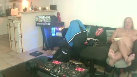 Snapshot of goldyguy011 chatting on June 2026 06:18:02 AM goldyguy011 online show from June 2026 06:18:02 AM