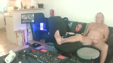 Snapshot of goldyguy011 chatting on July 2026 05:24:01 AM goldyguy011 online show from July 2026 05:24:01 AM