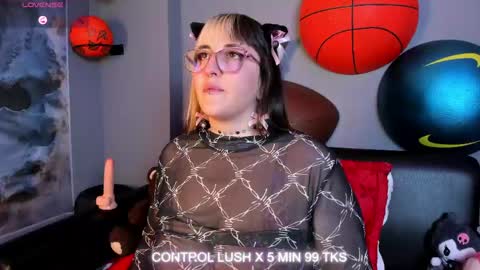 Snapshot of gomory_kitty chatting on May 2026 05:19:02 PM gomory_kitty online show from May 2026 05:19:02 PM
