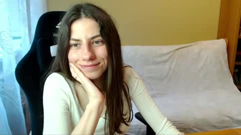 Elizabeth Effie online show from June 2026 03:47:01 PM