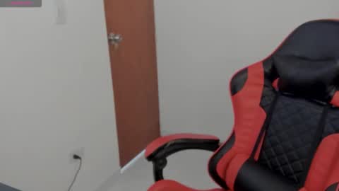 Snapshot of goodboy69i chatting on September 2025 01:27:01 PM goodboy69i online show from September 2025 01:27:01 PM