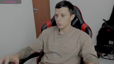 Snapshot of goodboy69i chatting on November 2025 12:20:02 AM goodboy69i online show from November 2025 12:20:02 AM