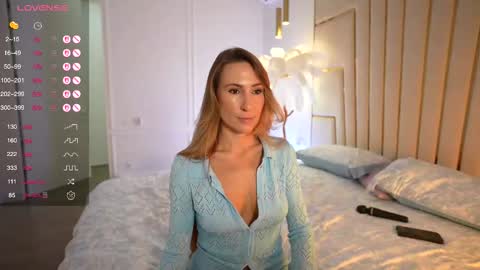 gooodgirlhere online show from October 2025 04:17:01 PM