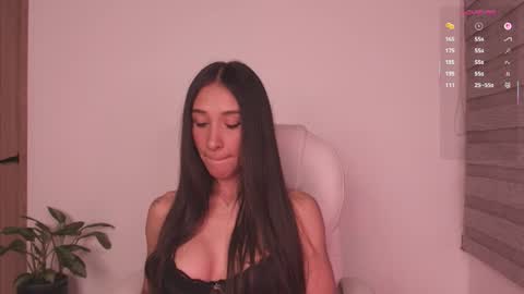 Snapshot of gorgeous_brunette chatting on June 2026 07:45:02 AM Rose online show from June 2026 07:45:02 AM