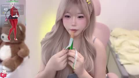 Snapshot of gorgeous_girl33 chatting on July 2026 04:18:01 AM gorgeous girl33 online show from July 2026 04:18:01 AM