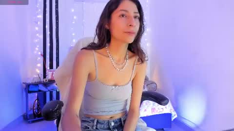 Snapshot of gorgeous_t chatting on June 2026 09:08:02 PM i am Jessi I love animals and drawing I hope to get along with everyone. XOXO online show from June 2026 09:08:02 PM