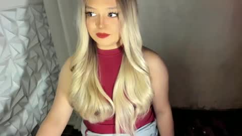 Snapshot of gorgeousamandarose chatting on June 2026 03:25:01 AM Amanda rose online show from June 2026 03:25:01 AM
