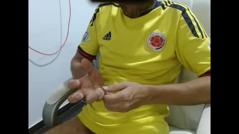 Andres online show from October 2025 07:25:02 PM