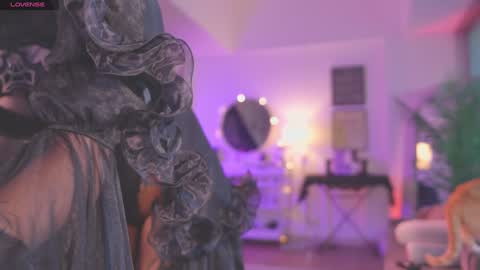 sophie  Special celebration a the beach 300k followers 3011 and 0112   online show from November 2025 08:29:01 PM