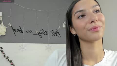 Snapshot of grace_louis chatting on November 2025 06:06:02 AM grace_louis online show from November 2025 06:06:02 AM